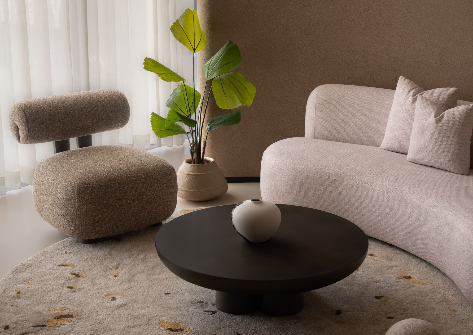 How to Mix Modern and Classic Furniture Beautifully