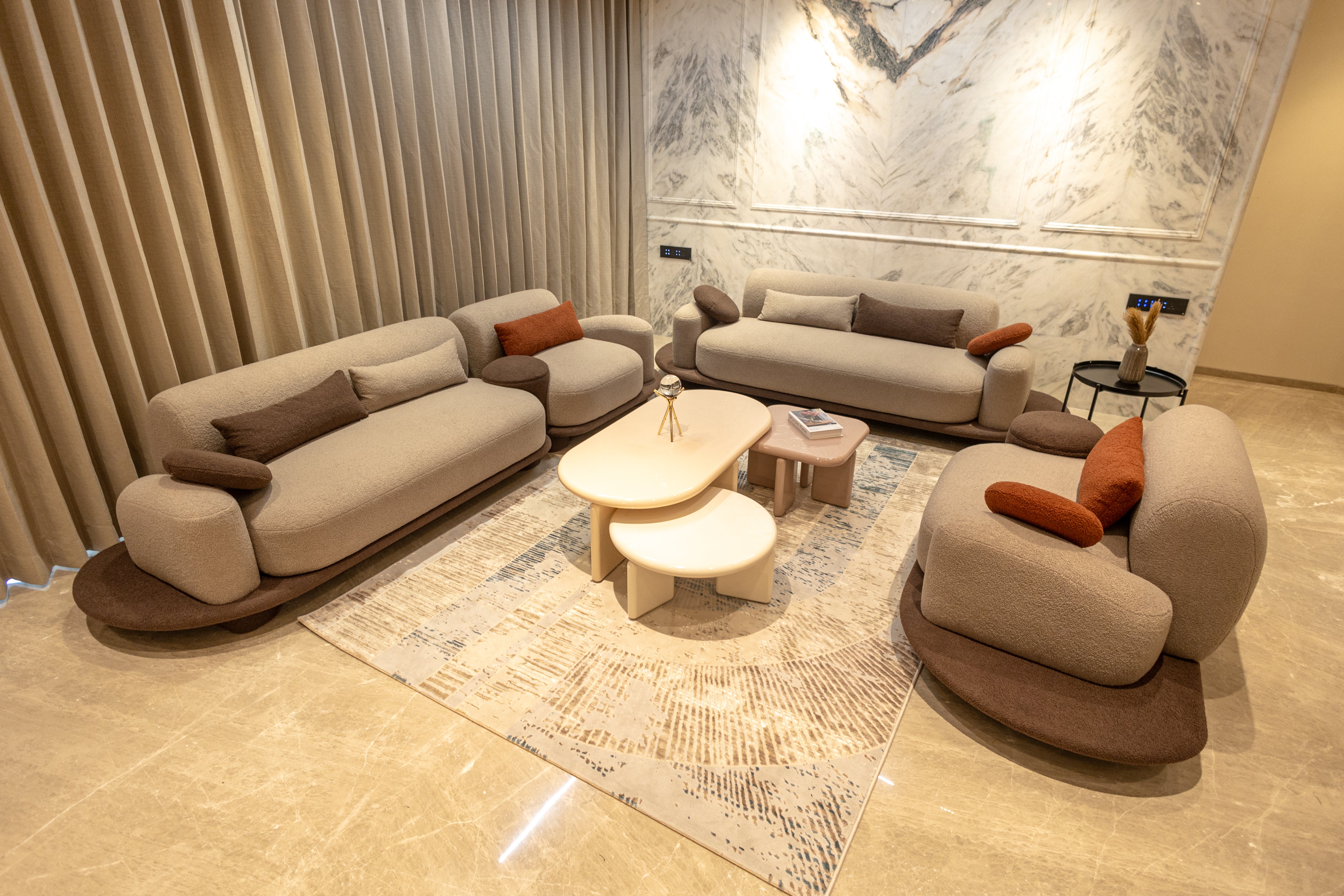 Custom Made Furniture vs. Ready-Made Furniture: Which One Should You Choose?