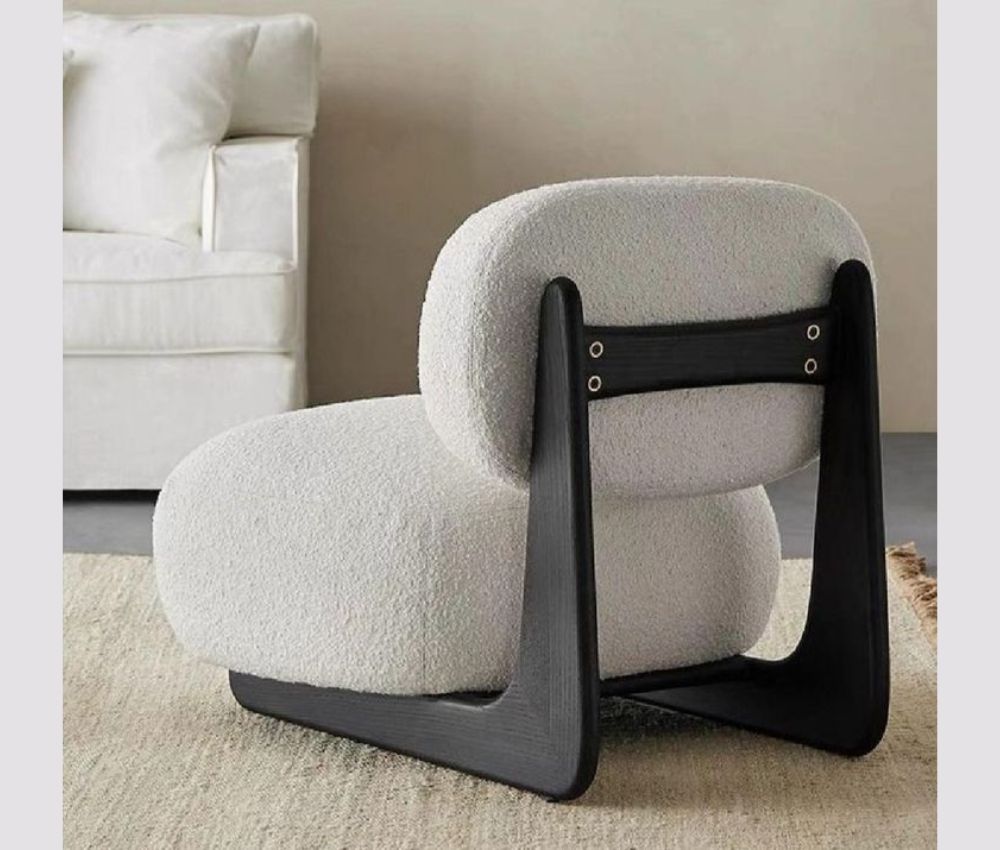 Stylish Low-Seating Puffy With Perfect Chair Design